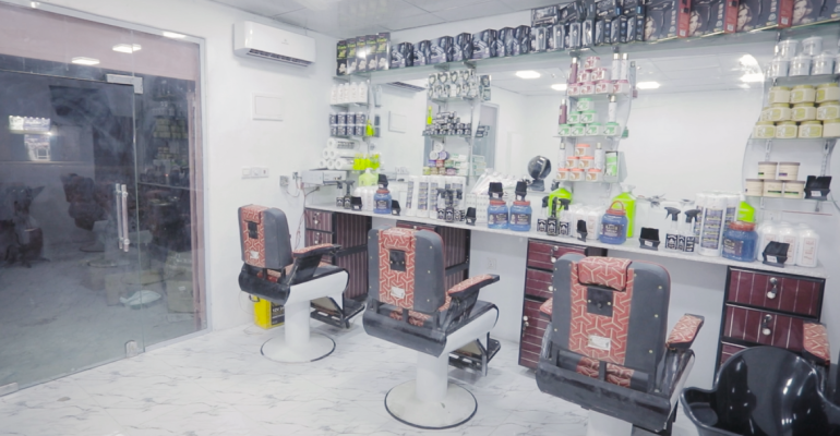 Tavakkol Karman Vakfı, el-Ghayza’da bir göçmenin hayalini gerçeğe dönüştürdü ve kendi projesini kurmasına yardımcı oldu